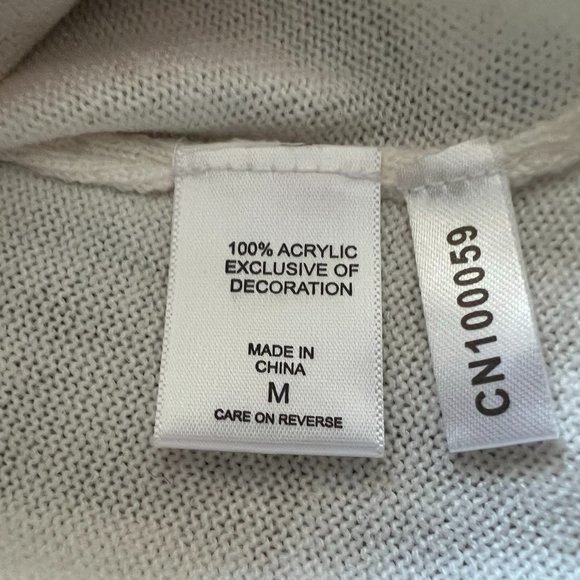 NWOT! New York & Co Winter White Sweater - Embellished Collar - Size Medium - Picture 4 of 5